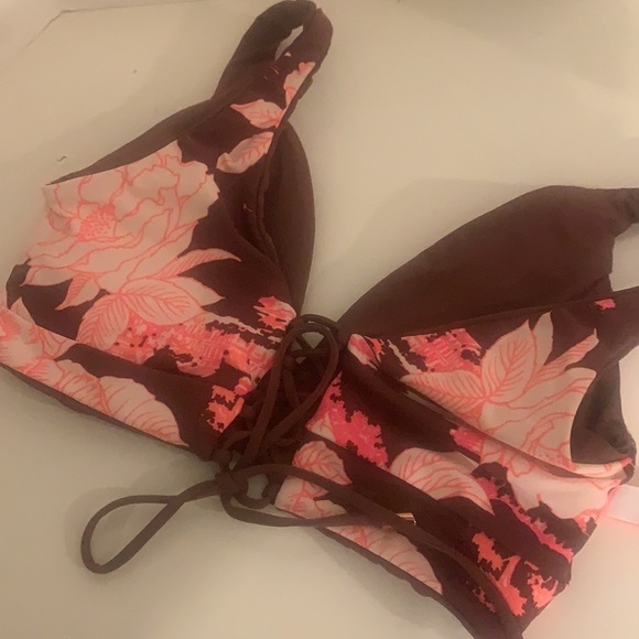 Maaji Reversible Bikini top NWOT - Picture 3 of 5